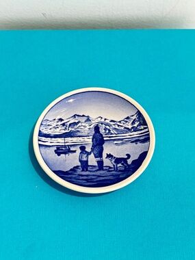 Vintage Royal Copenhagen porcelain mini wall plate Denmark 1960's blue 43/2010